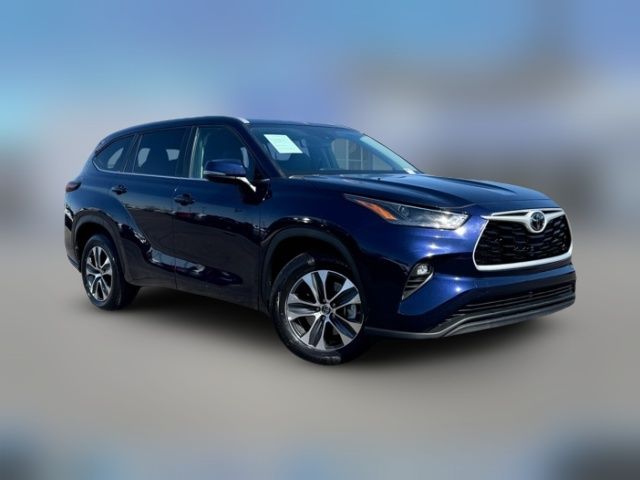 2024 Toyota Highlander XLE