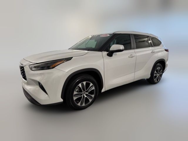 2024 Toyota Highlander LE