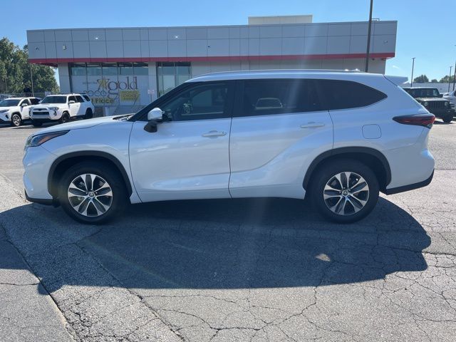 2024 Toyota Highlander XLE