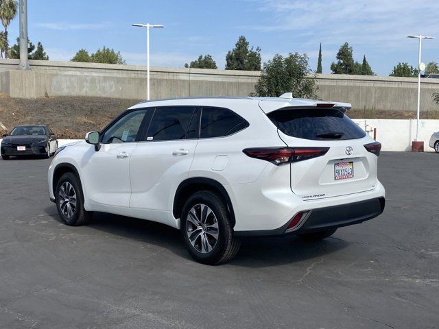 2024 Toyota Highlander XLE