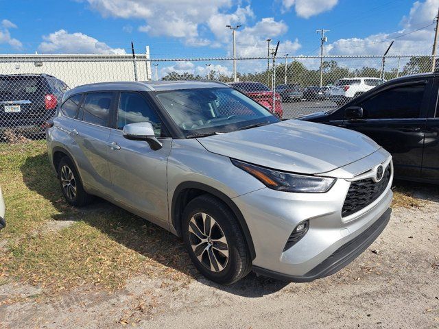 2024 Toyota Highlander XLE