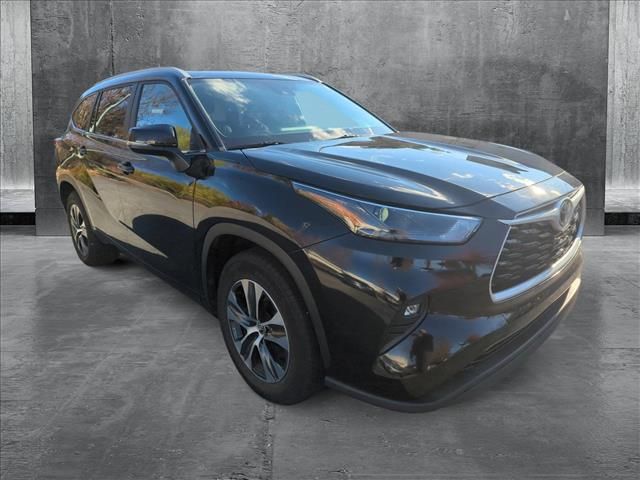 2024 Toyota Highlander XLE