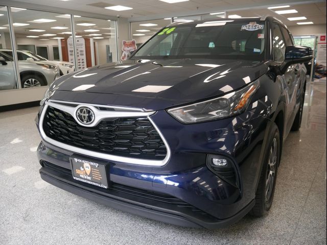 2024 Toyota Highlander XLE