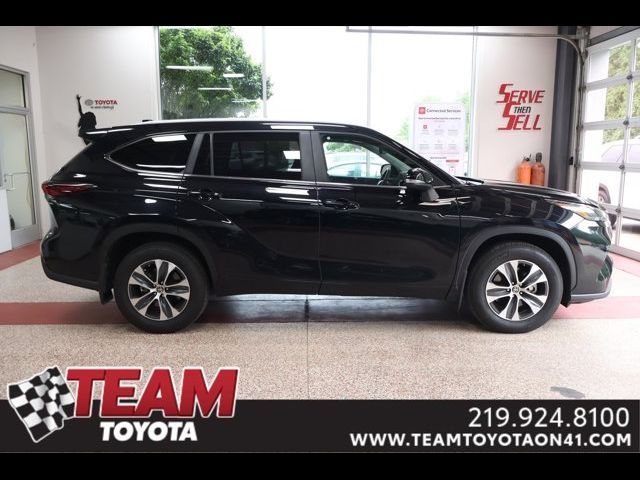 2024 Toyota Highlander XLE