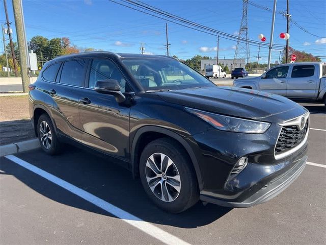 2024 Toyota Highlander XLE