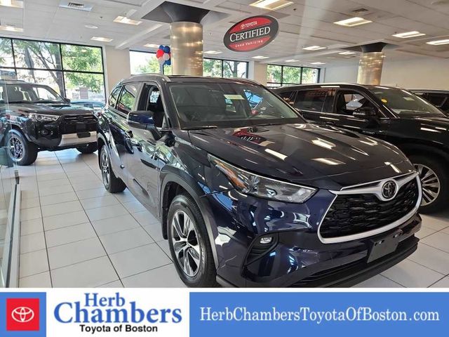 2024 Toyota Highlander XLE