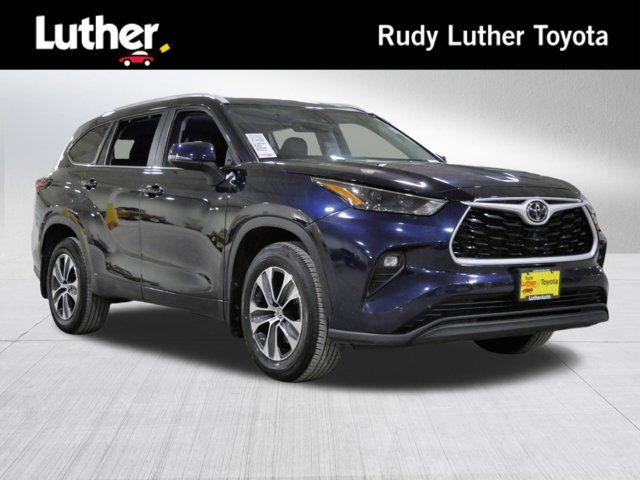 2024 Toyota Highlander XLE