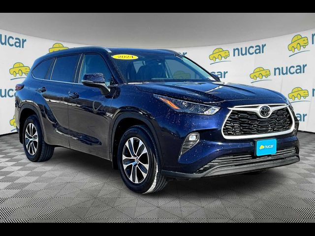 2024 Toyota Highlander XLE