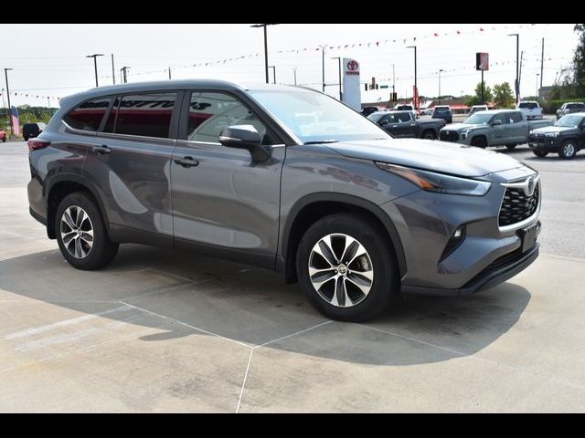 2024 Toyota Highlander XLE