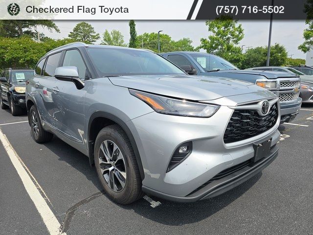 2024 Toyota Highlander 