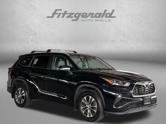 2024 Toyota Highlander LE