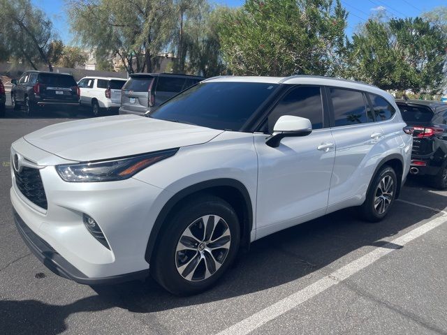 2024 Toyota Highlander 