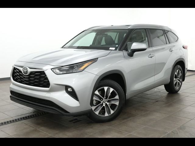 2024 Toyota Highlander XLE