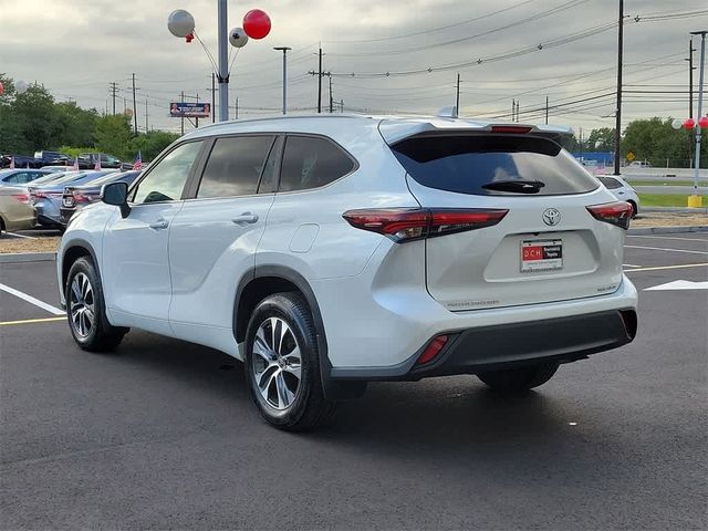 2024 Toyota Highlander XLE