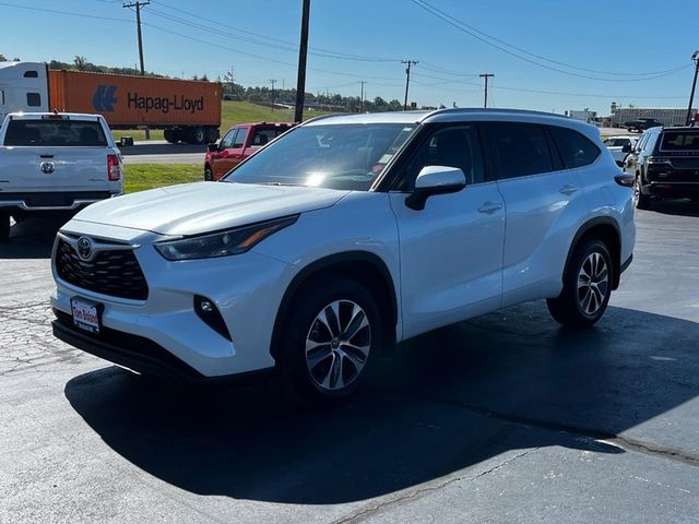 2024 Toyota Highlander XLE