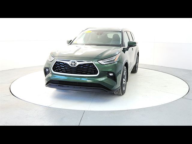 2024 Toyota Highlander XLE