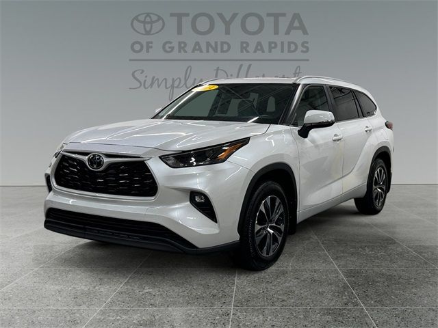 2024 Toyota Highlander XLE