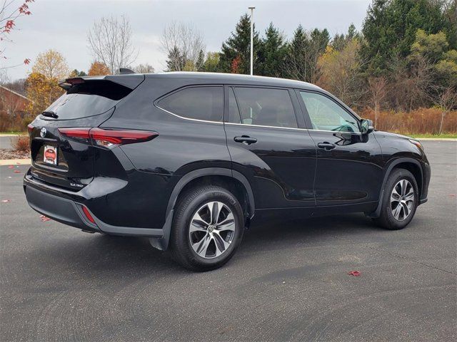 2024 Toyota Highlander XLE