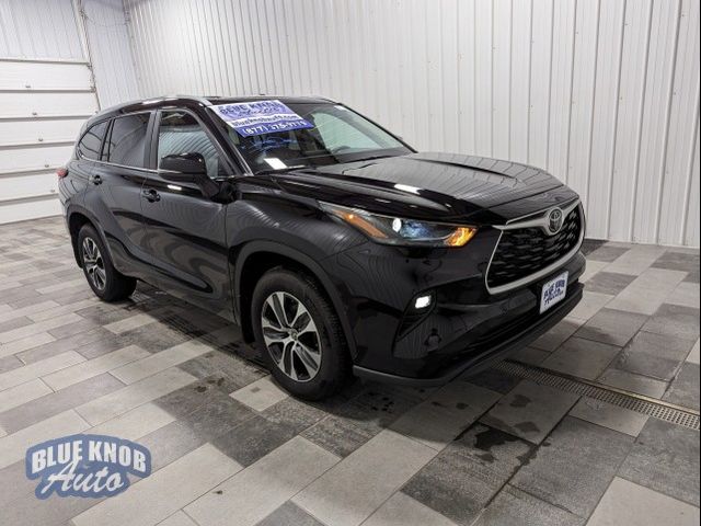 2024 Toyota Highlander XLE