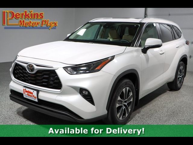 2024 Toyota Highlander XLE