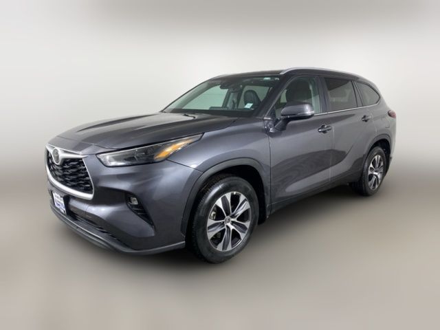 2024 Toyota Highlander XLE