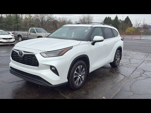 2024 Toyota Highlander XLE