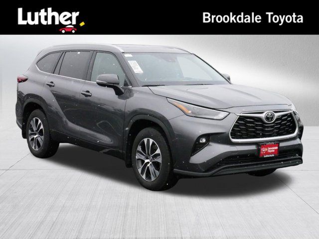 2024 Toyota Highlander XLE