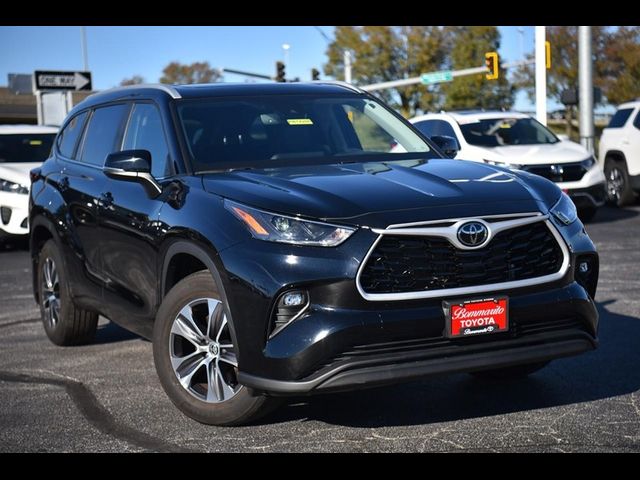 2024 Toyota Highlander XLE