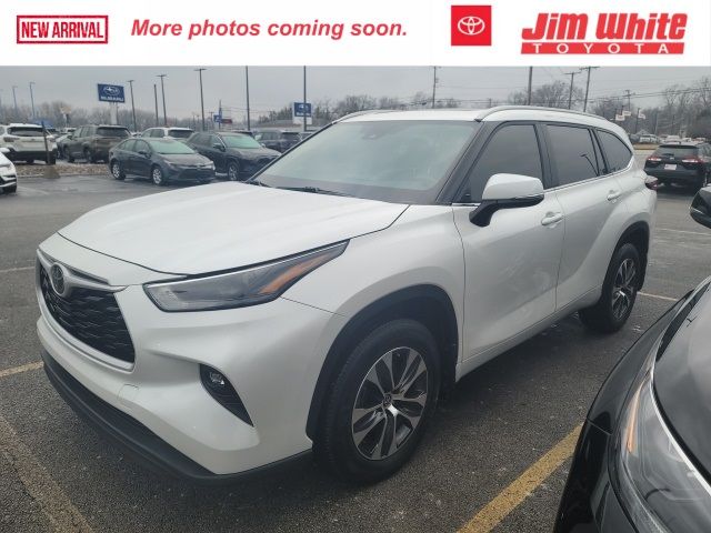 2024 Toyota Highlander XLE