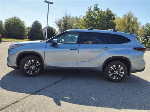 2024 Toyota Highlander XLE