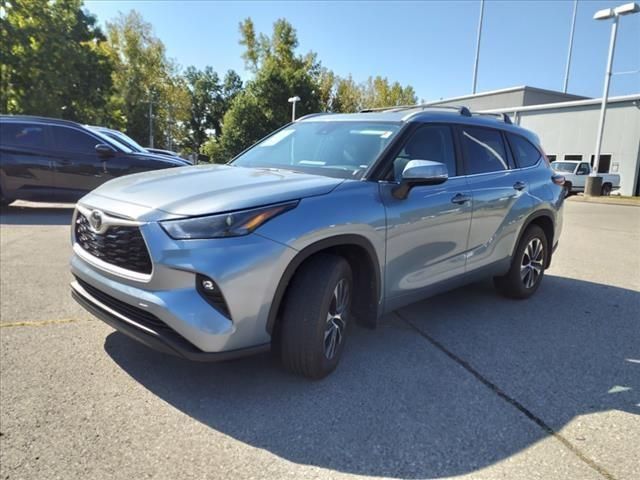 2024 Toyota Highlander XLE