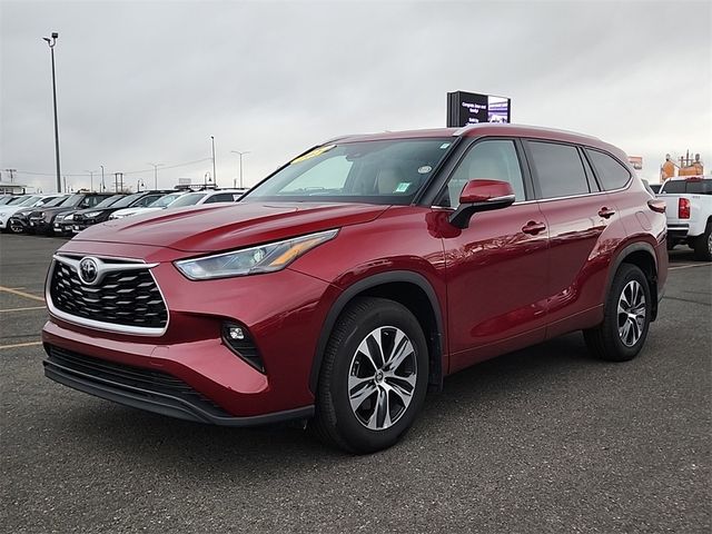 2024 Toyota Highlander XLE