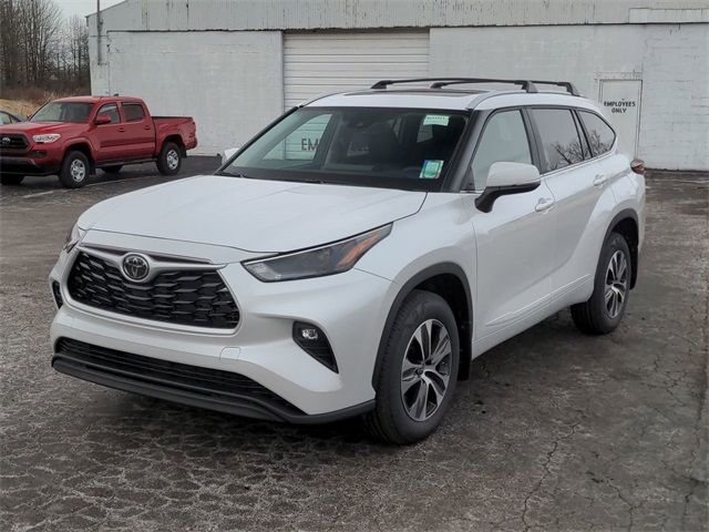 2024 Toyota Highlander XLE