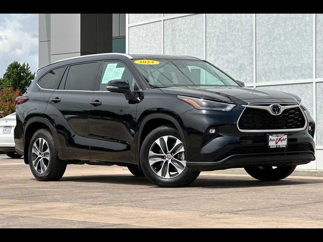 2024 Toyota Highlander XLE