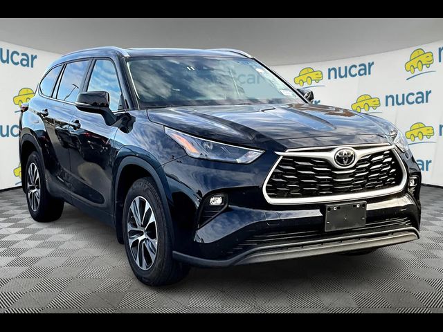 2024 Toyota Highlander XLE