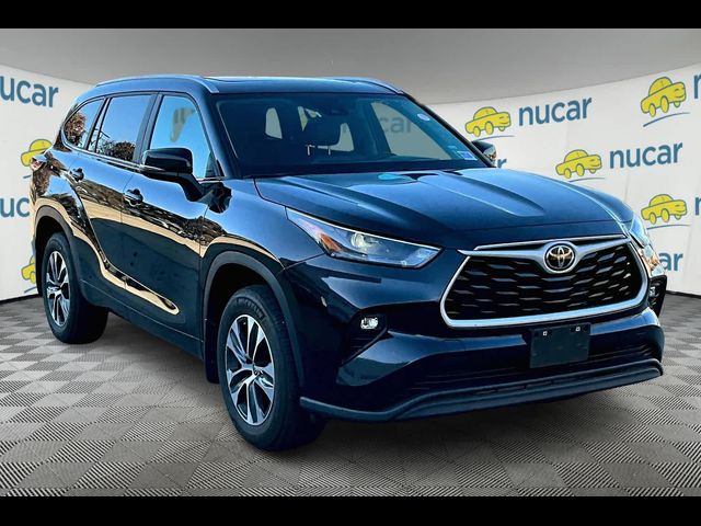 2024 Toyota Highlander XLE