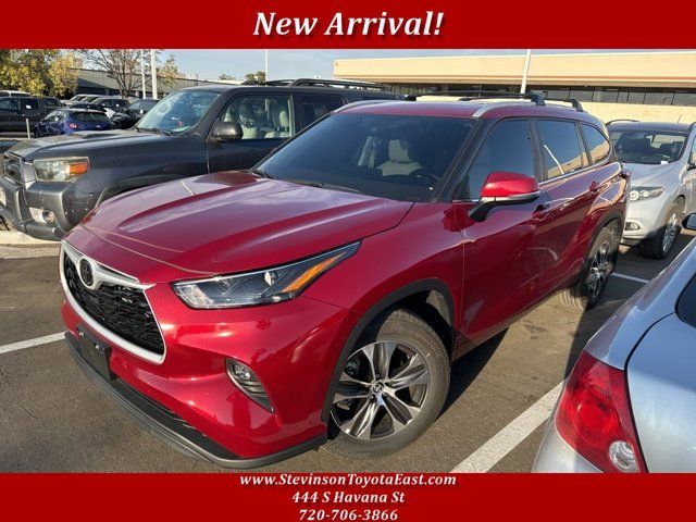 2024 Toyota Highlander XLE