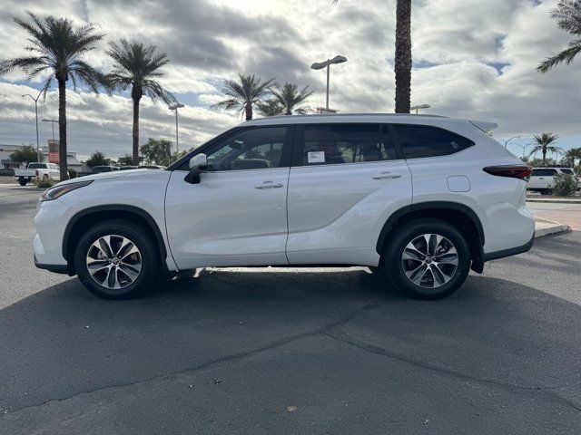 2024 Toyota Highlander XLE