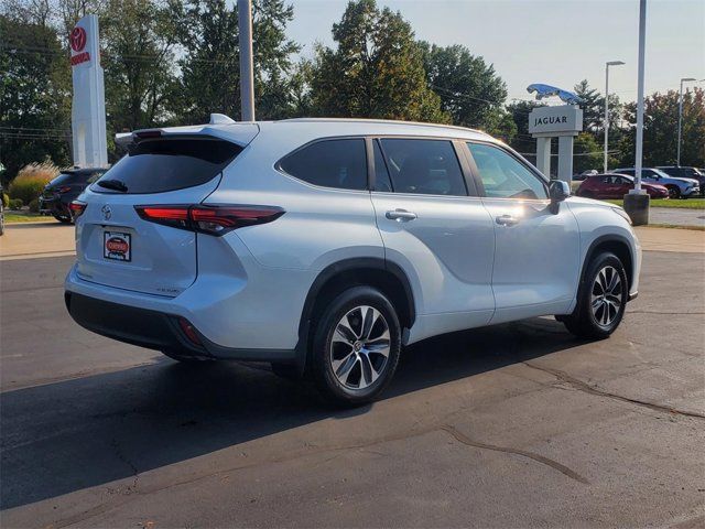 2024 Toyota Highlander XLE