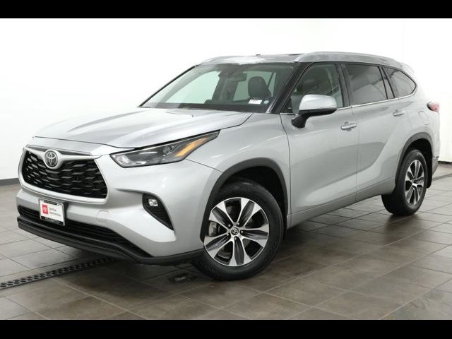 2024 Toyota Highlander XLE