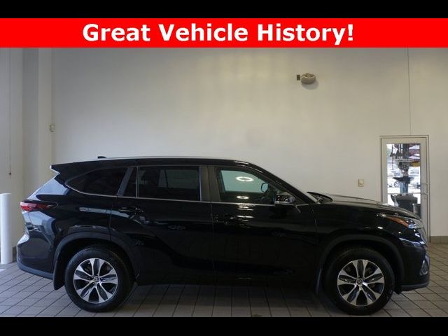 2024 Toyota Highlander XLE