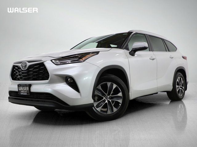 2024 Toyota Highlander XLE