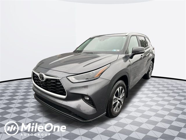 2024 Toyota Highlander XLE