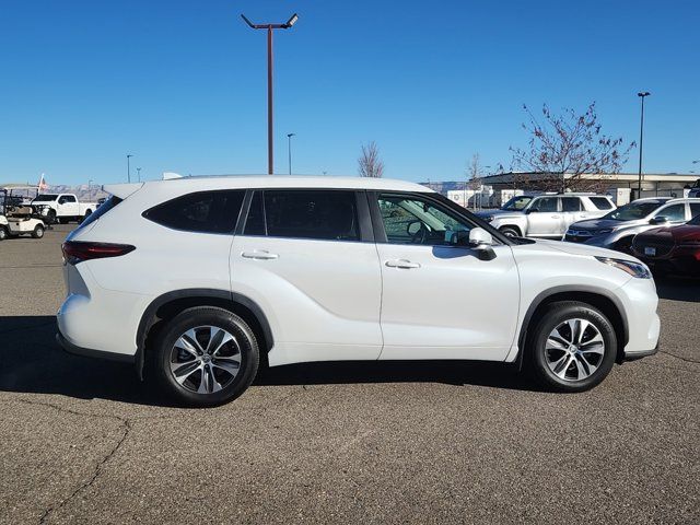 2024 Toyota Highlander XLE