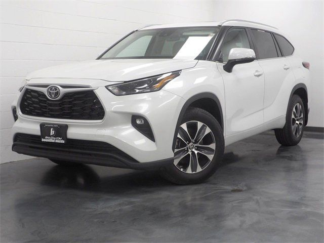 2024 Toyota Highlander XLE