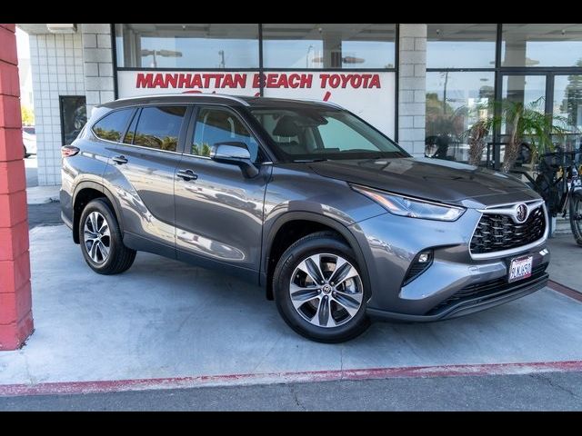 2024 Toyota Highlander XLE