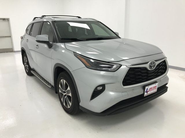 2024 Toyota Highlander XLE