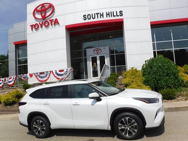 2024 Toyota Highlander XLE