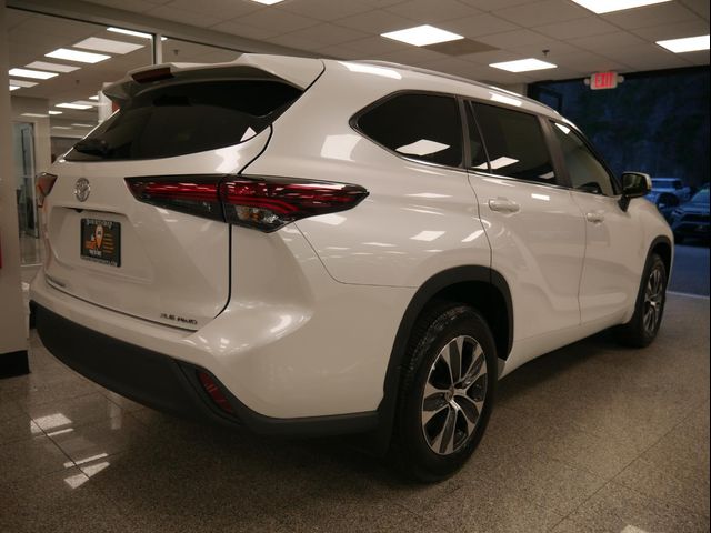 2024 Toyota Highlander XLE