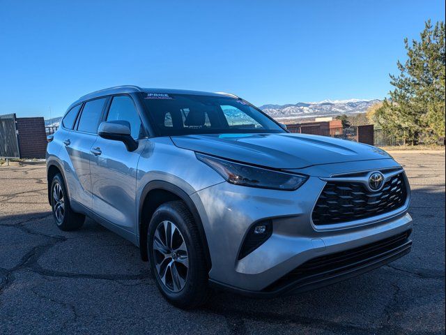 2024 Toyota Highlander XLE